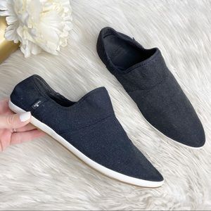 Sanuk Katlash Black Canvas Pointed Toe Shoes